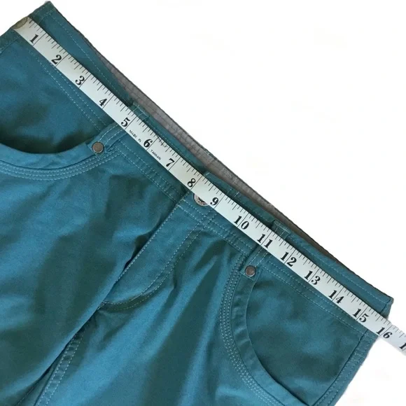 Kuhl Cropped Walking Walking Pants. Size 6 - Picture 5 of 8